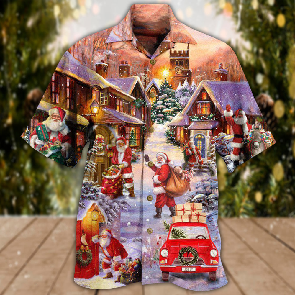 Santa Is Delivering Love Christmas Street – Hawaiian Shirt